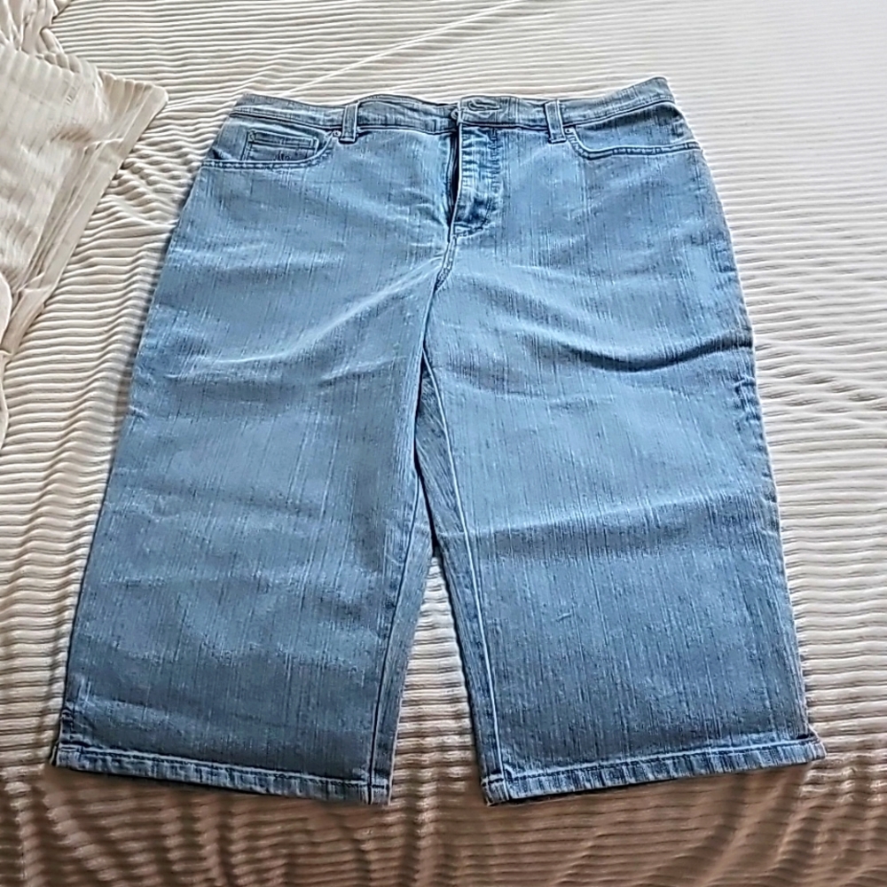 Women's capri's